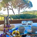 Porto Coda Cavallo 公寓式酒店