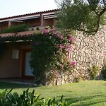 公寓式酒店 Porto Coda Cavallo 圣特奥多罗
