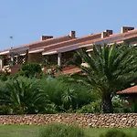 Porto Coda Cavallo 圣特奥多罗