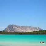 Porto Coda Cavallo * 圣特奥多罗