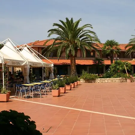 Apartmanhotel Porto Coda Cavallo *
