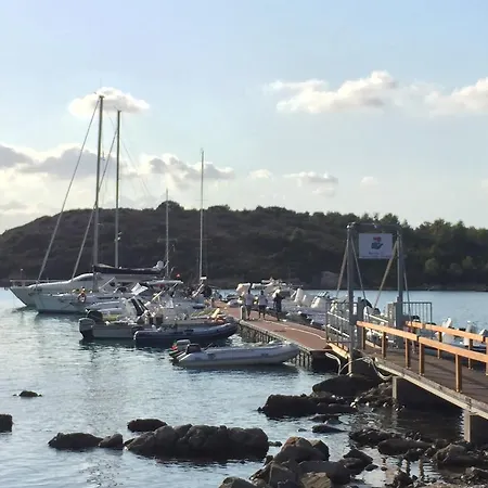 Porto Coda Cavallo * Сан-Теодоро