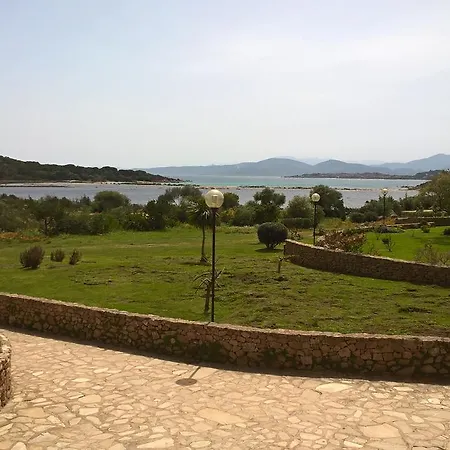 Porto Coda Cavallo Apartahotel *