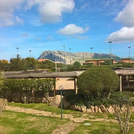 Porto Coda Cavallo Апарт-отель Сан-Теодоро