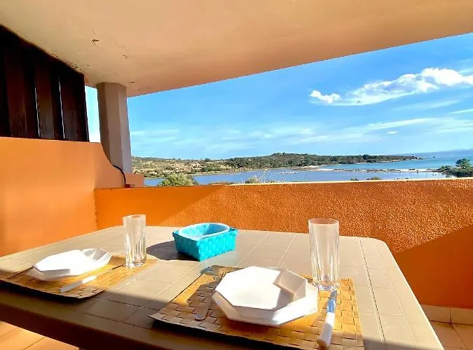Porto Coda Cavallo Apartmanhotel San Teodoro