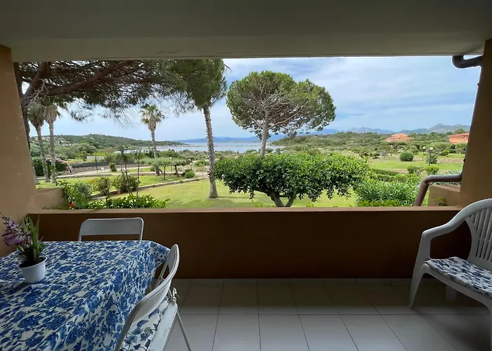 Porto Coda Cavallo Apartmanhotel San Teodoro