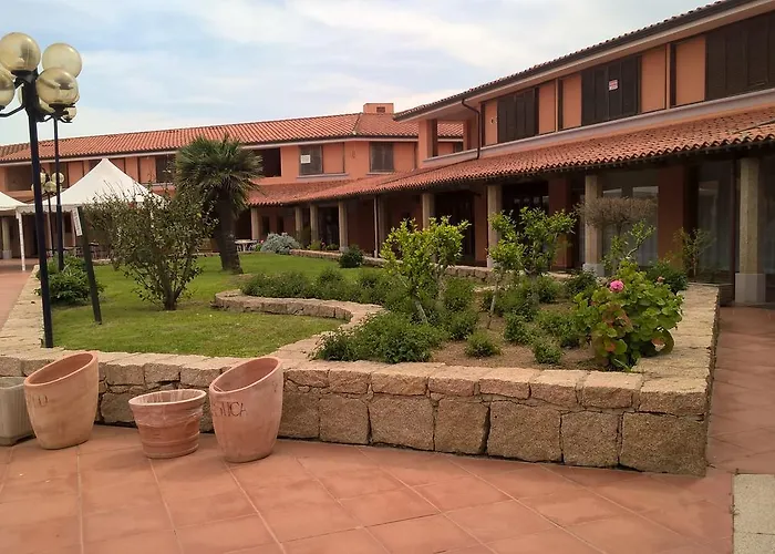 Porto Coda Cavallo * San Teodoro